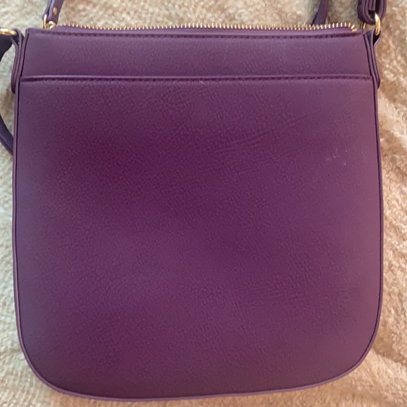 2 purses for the price of 1!!! - Picture 5 of 8